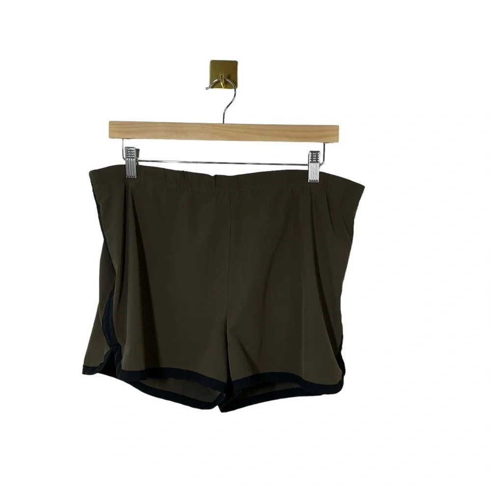 Lucy Active Womens Olive Green Lined Running Workout Shorts Athleisure Size M